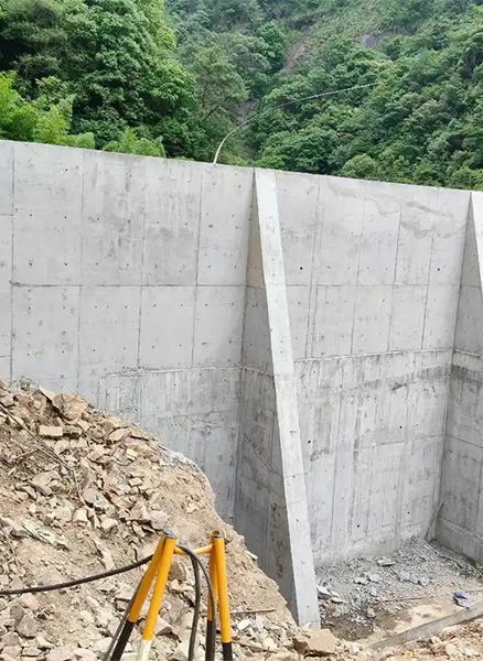 南阳新野县重力式挡土墙